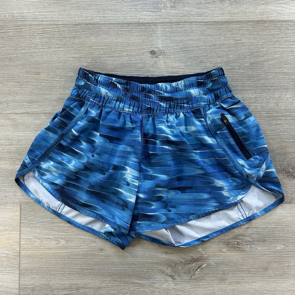 Lululemon Size 6 Tracker Short V *4" Tidal Multi Blue Tie Dye Waves Run Shorts